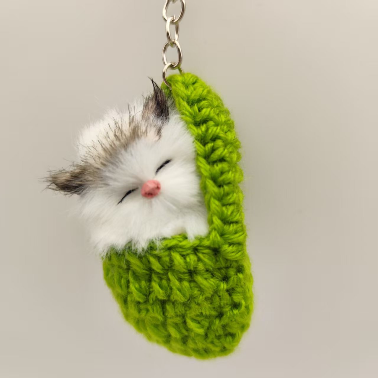 Llavero de peluche con diseño de gato durmiendo, colgante para bolso, teléfono, cordón para coche, pequeño regalo de animales, regalo navideño