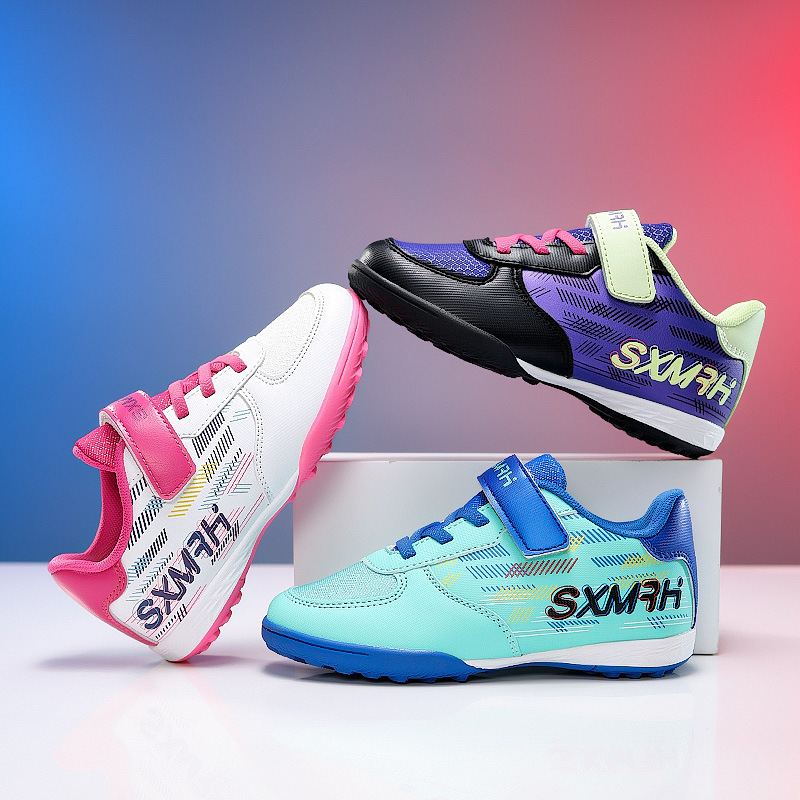 New Children's Football Shoes with Broken Nails for Teenagers, Professional Boys, Kindergarten, Primary and Secondary School Students, Training Shoes for Girls