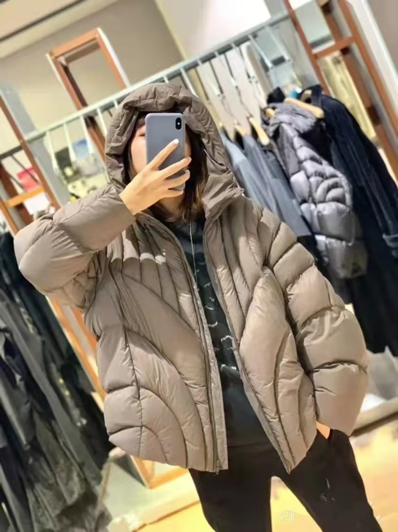 카키색 옷감
