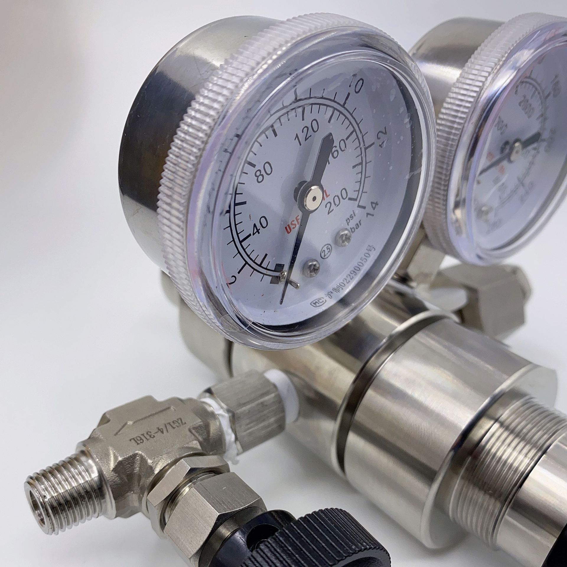 f350ba9c1f6e76e3b9595fd24a6cf1