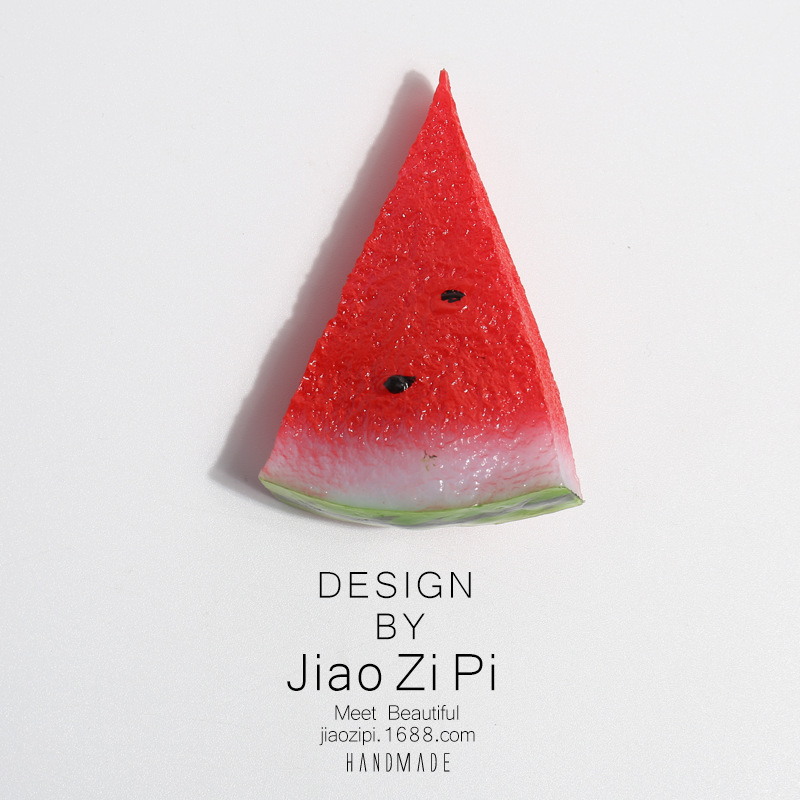 큰 수박 슬라이스