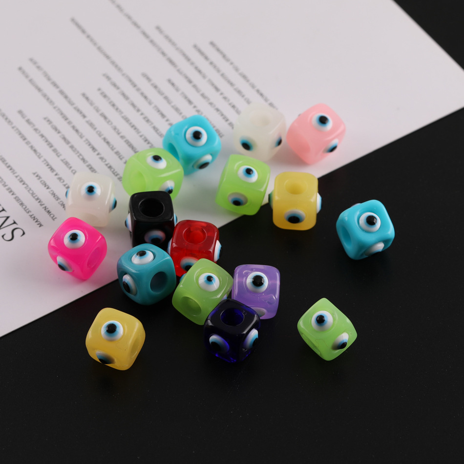 Ojos del diablo de agujeros transfronterizos cuadrados cuentas DIY hechas a mano brazalete de cuentas llaveros accesorios accesorios materiales