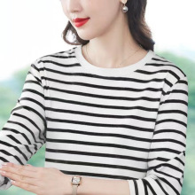 黑白条纹长袖t恤女打底衫2026春秋新款圆领宽松显瘦内搭减龄上衣