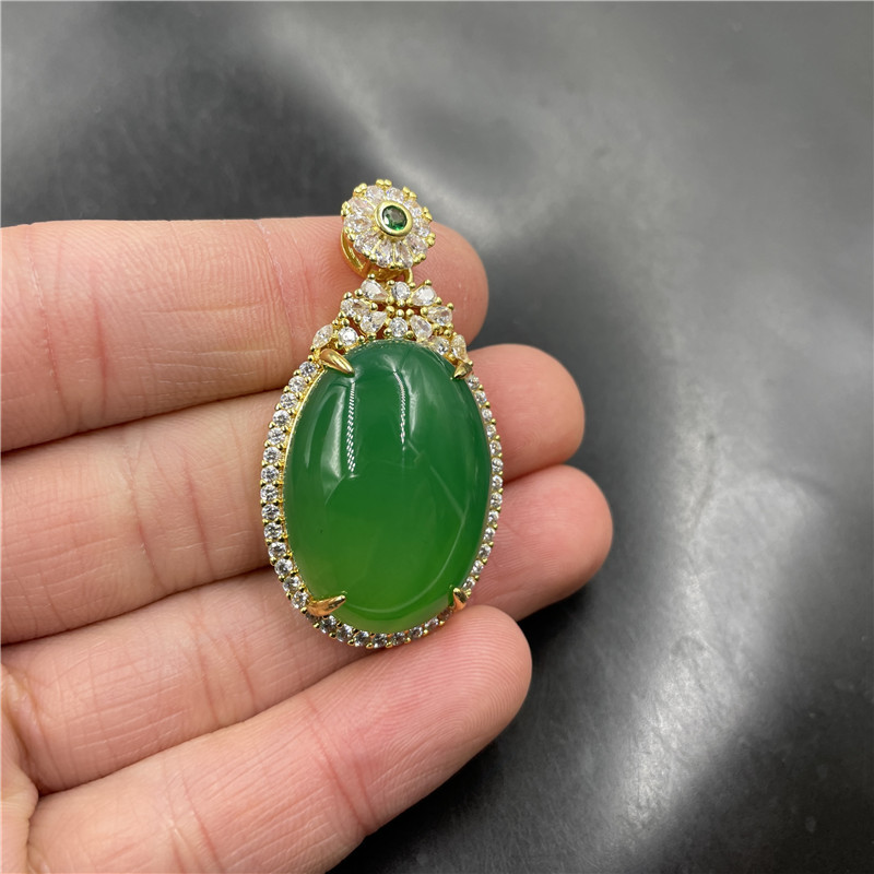 Agate stone inlay jade, green pendant
