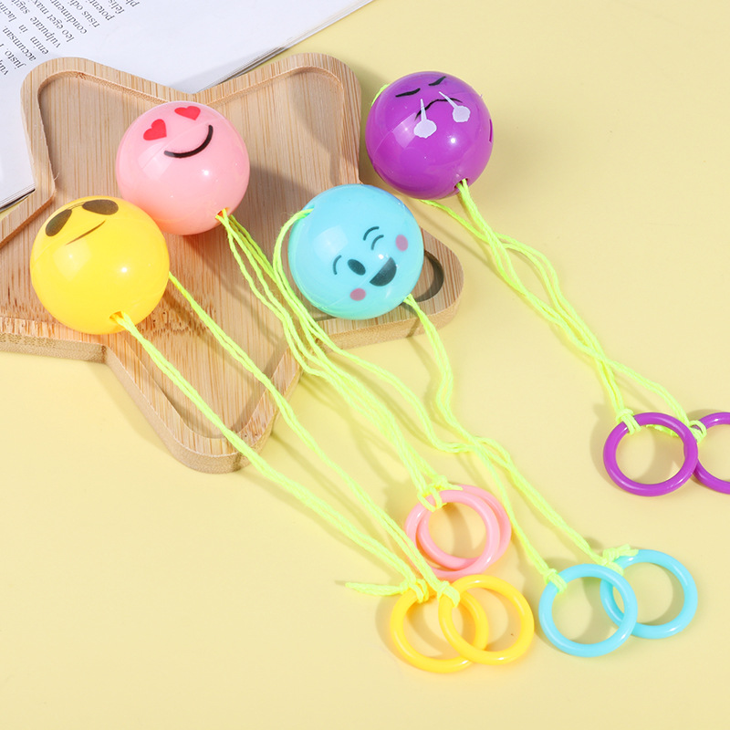 Smiley, silbato, bola voladora, ejercicio ojo-mano para niños, volante de línea de tracción para niños, juguete de descompresión, juguete educativo infantil