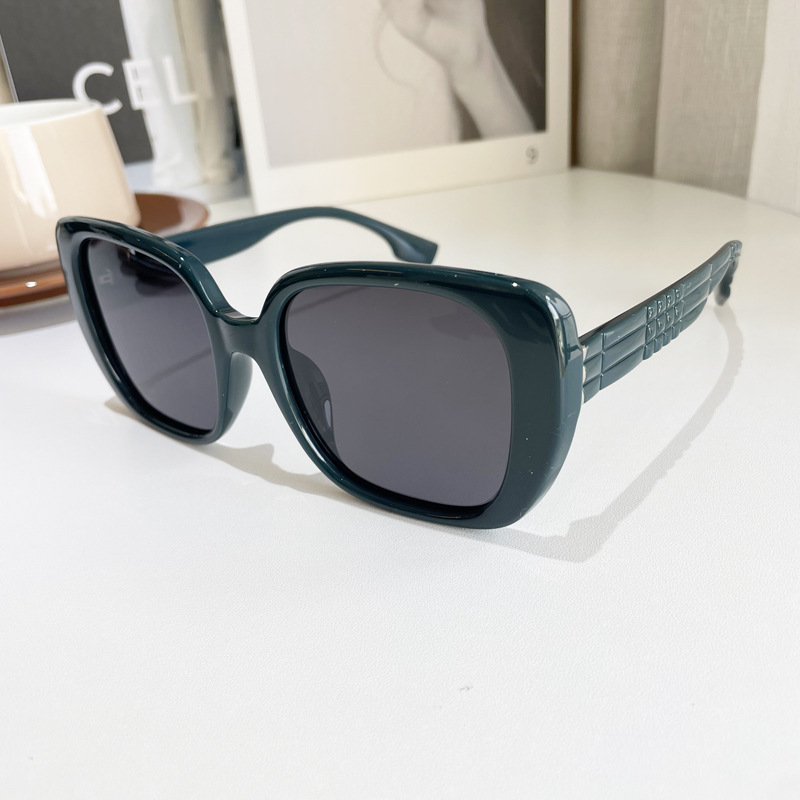 Exaggerated Streetwear Solid Color Resin Square Full Frame Women's Sunglasses display picture 9