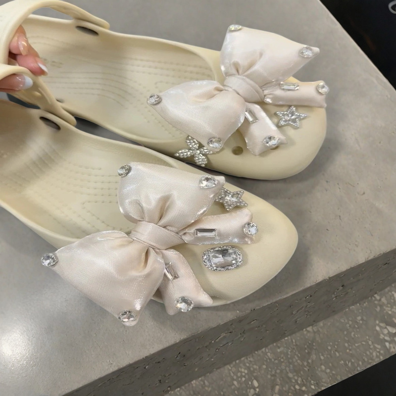 New Ballet-Style Perforated Shoes with a High-End Feel, Featuring Elaborate Bow Decorations, Super Fairy-Like, Compatible with Crocs Shoe Clips, DIY Shoe Accessories New Ballet-Style Perforated Shoes with a High-End Feel, Featuring Elaborate Bow Decorations, Super Fairy-Like, Compatible with Crocs Shoe Clips, DIY Shoe Accessories