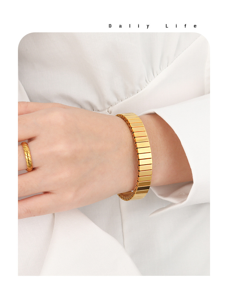 Retro Estilo Clásico Color Sólido Acero Titanio Pulsera Al Mayoreo display picture 6