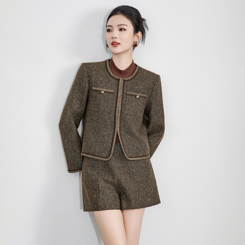 2516411-Nanyou High-Quality Gold Thread Herringbone Wool Short Jacket + Shorts Women's Autumn and Winter Suit 2516411-Nanyou High-Quality Gold Thread Herringbone Wool Short Jacket + Shorts Women's Autumn and Winter Suit