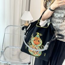 2025冬季新款中国古风刺绣托特包女大容量葫芦图案帆布绣花手提包
