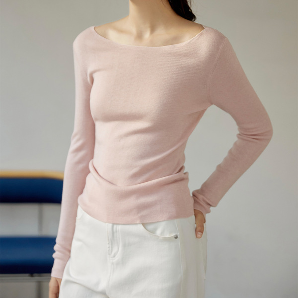 Elegant woolen knitted long-sleeve
