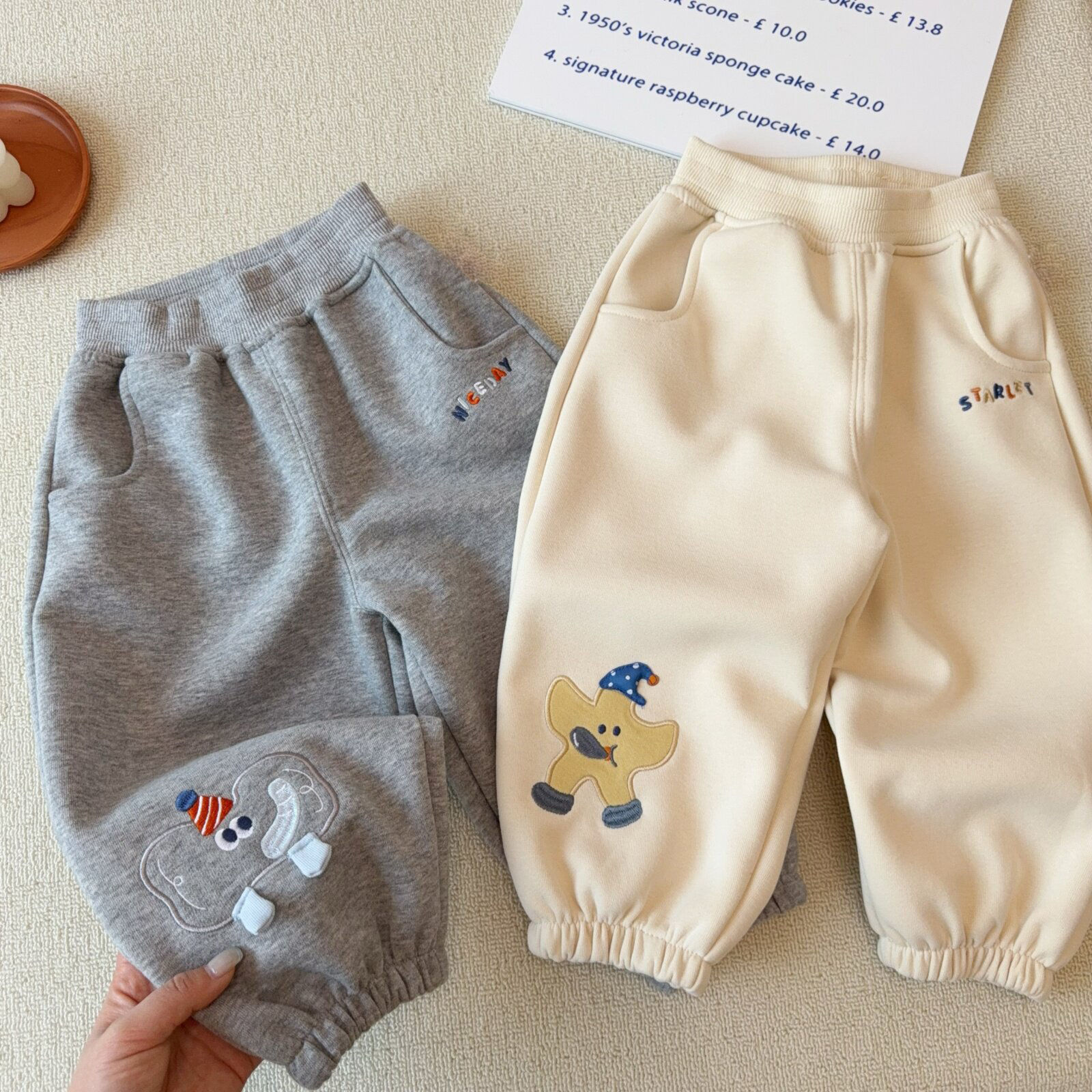 Boys' trousers, spring and autumn style, cartoon casual long pants, loose-fitting, jogger pants, sporty, stylish, versatile toddler pants