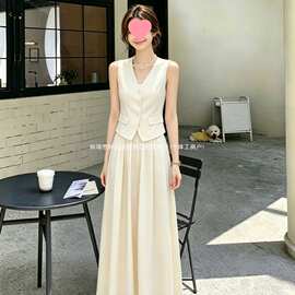 无袖马甲吊带裙时尚套装女2026夏新款V领高腰百褶大摆半身长裙棉