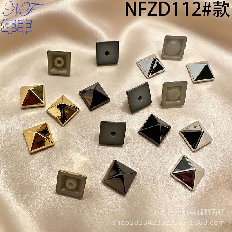 Source Factory Plastic Perforated and Non-Perforated Pyramid Retro Square Punk Style Abs Electroplated Rivet Buckle Source Factory Plastic Perforated and Non-Perforated Pyramid Retro Square Punk Style Abs Electroplated Rivet Buckle