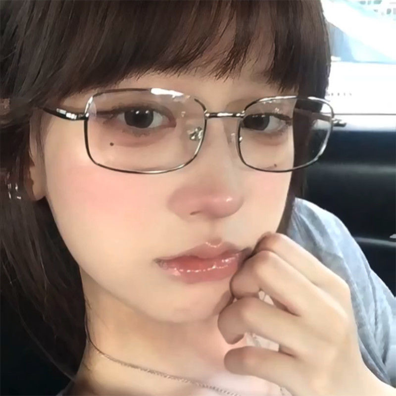 Retro Square Cool Sense Metal silver Glasses Sven Sum Small Narrow Frame Plain Glasses Frame Myopia for Women Retro Square Cool Sense Metal silver Glasses Sven Sum Small Narrow Frame Plain Glasses Frame Myopia for Women