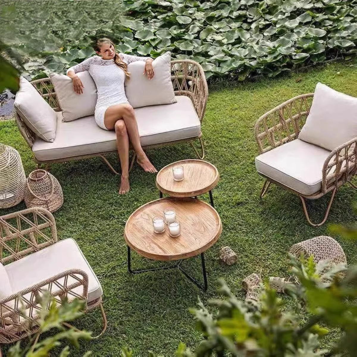 Sofá de caña al aire libre nórdico patio hotel terraza villa jardín silla de caña mesa de té combinación impermeable protección solar