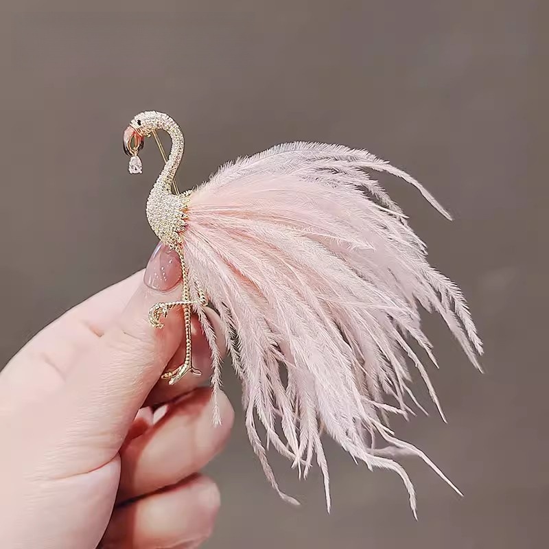 High-end Feather Flamingo Brooch Women's Exquisite High-end Corsage Elegant Pin Distinctive Suit Coat Accessories