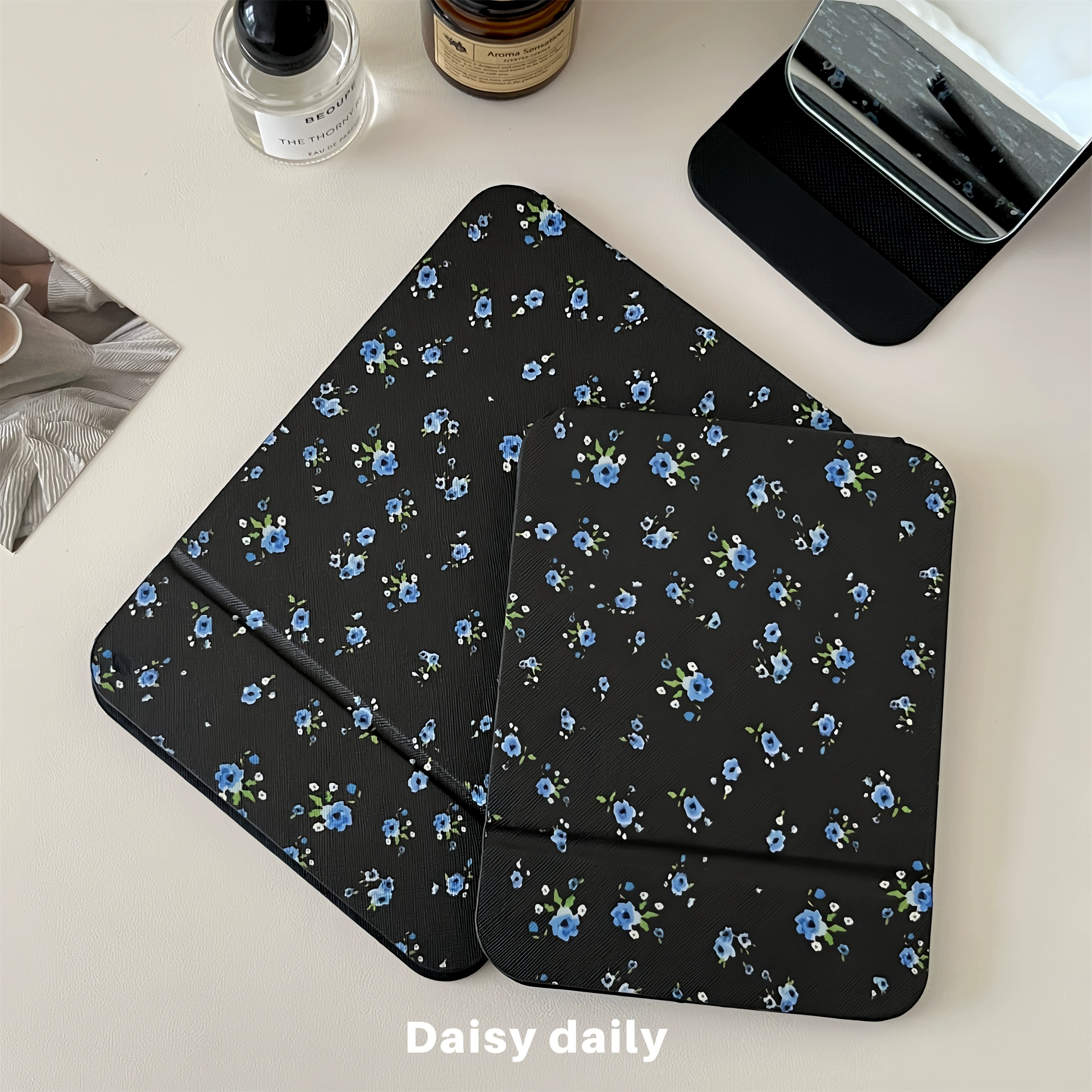 Retro folding handheld table mirror for students