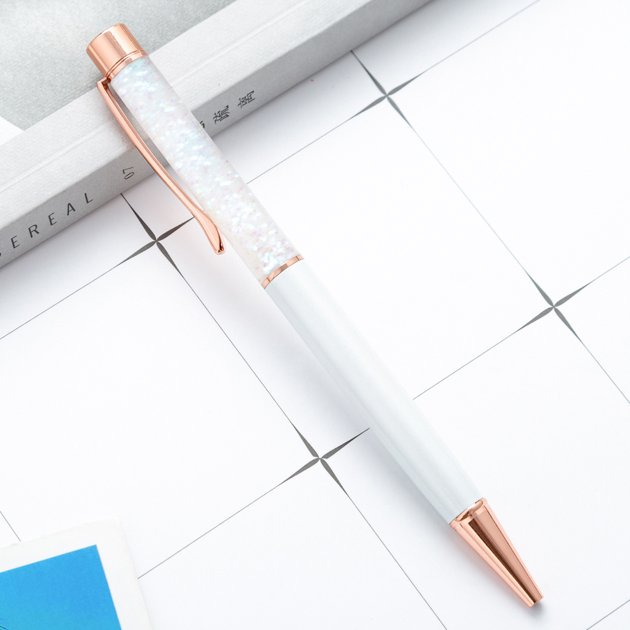 Creativo tiza de oro en aceite reloj de arena metal pluma de cristal de alto valor de cara de color caramelo pluma de bola de firma de chicas