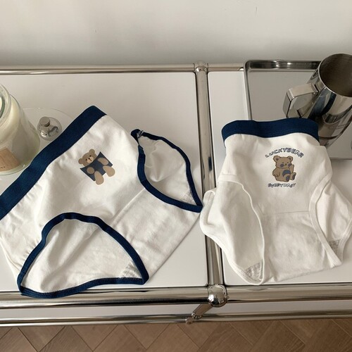 Japanese comfortable pure cotton underwear for girls, contrasting color cartoon bear, mid-waist cotton crotch bottoms, breathable large size briefs