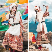 西藏旅拍奶白色花朵大卷毛毛帽子雷锋帽护耳帽冬季保暖藏族民族风