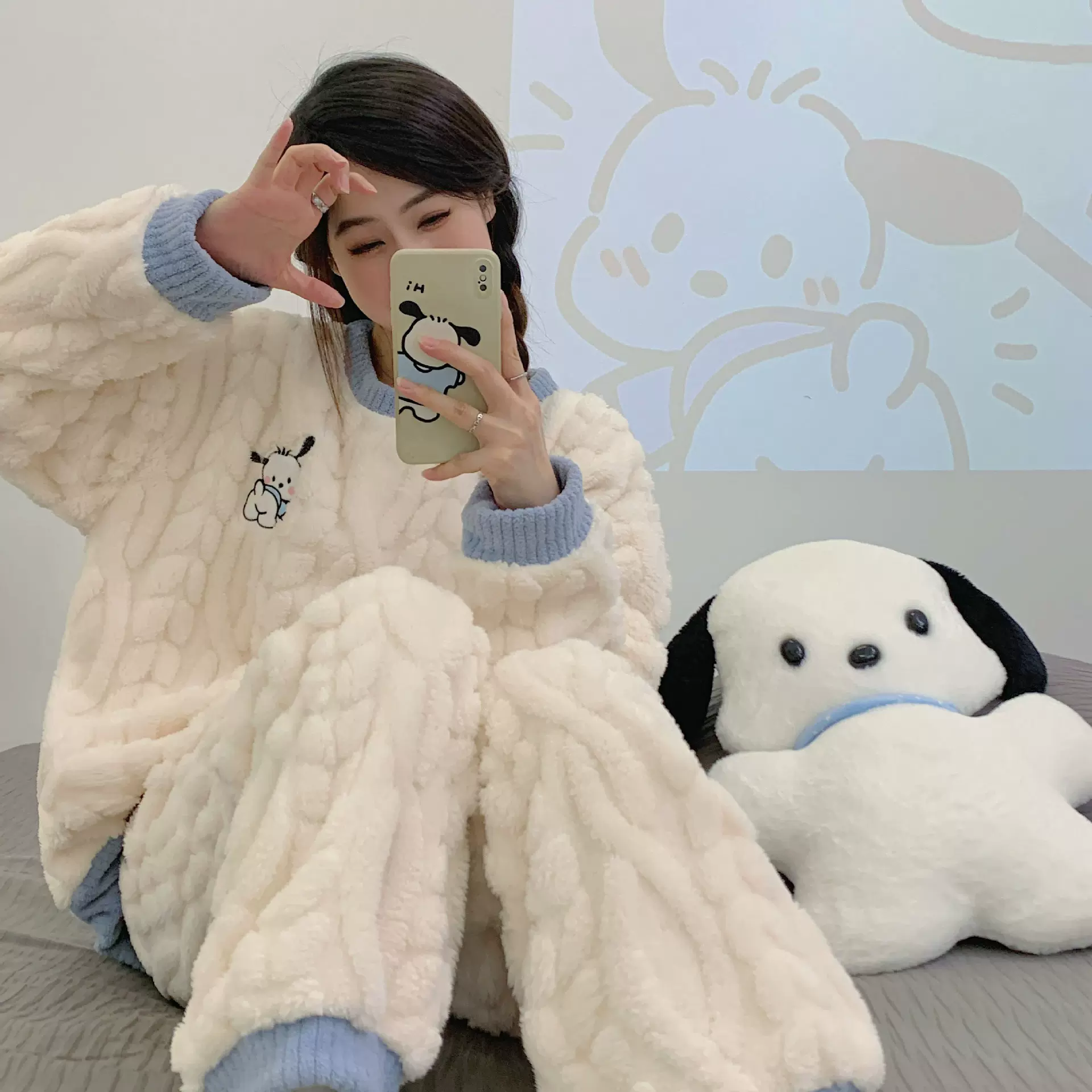 法兰绒睡衣女秋冬季加厚保暖卡通学生珊瑚绒家居服冬天风套装