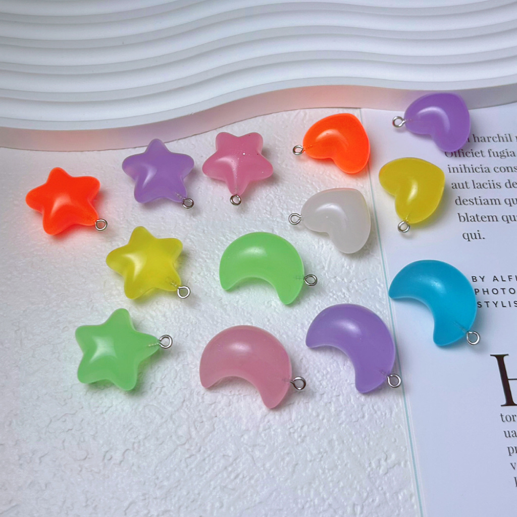 立体果冻夜光亚克力爱心月亮星星爱心diy项链吊坠饰品配件钥匙扣