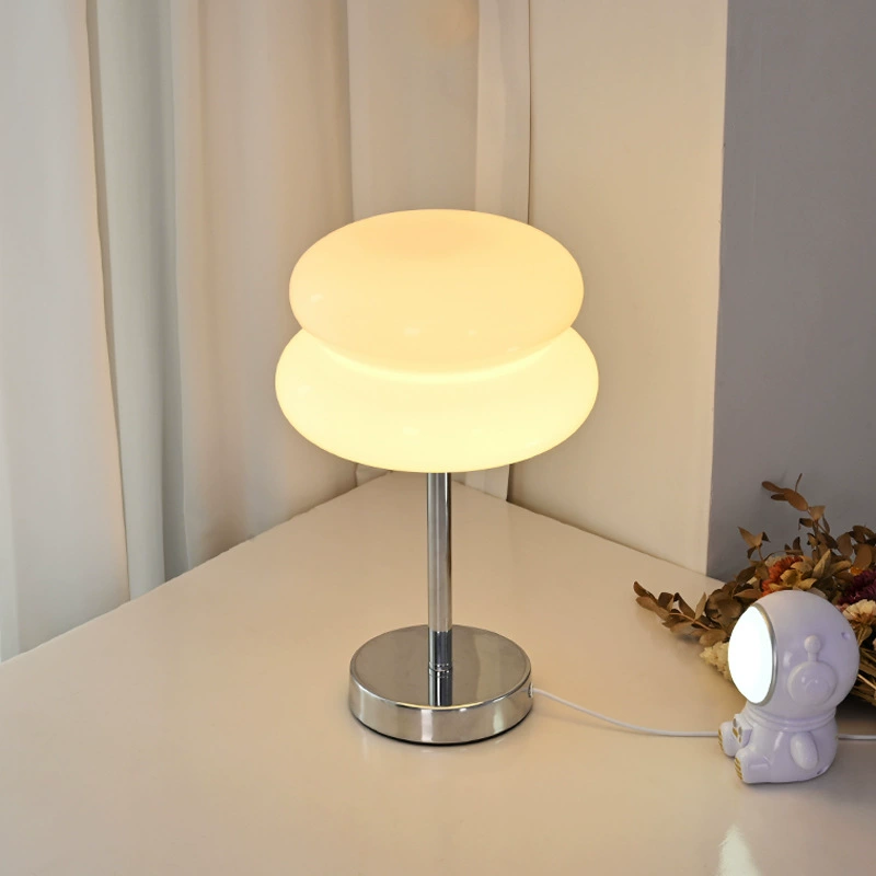 Cream atmospheric retro design creative night light for bed for bedroom, table lamp