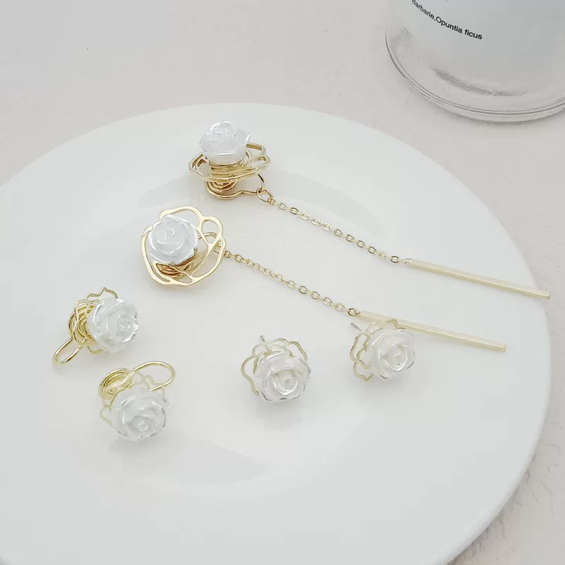 White retro earrings, silver 925 sample, flowered