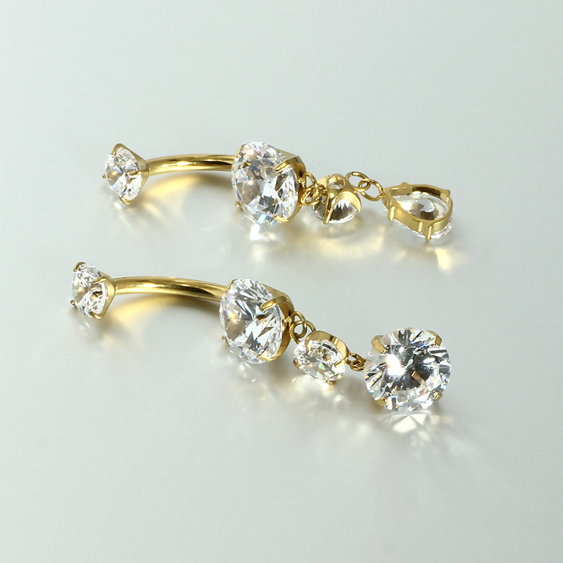 16G labret stud size and finish detail