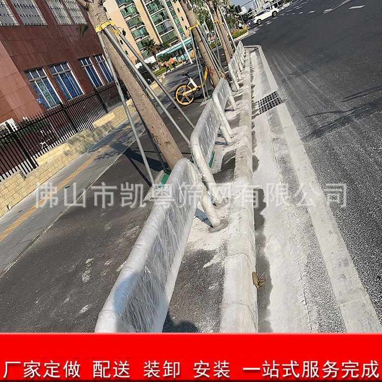 人行道挡车杆道路防撞栏杆U型一体拉弯栏杆烤漆佛山市政栏杆厂家