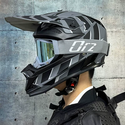 Full-Face Helmet for Men and Women — Motosiklet kaskı (dəbilqə) - zebra-pattern-orz-cement-gray-frame-goggles-with-gloves-and-face-shield-s