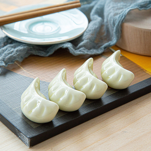 Creative personality hotel household commercial ceramic dumpling chopstick holder chopstick holder cute dining table small ornaments pen holder wholesale