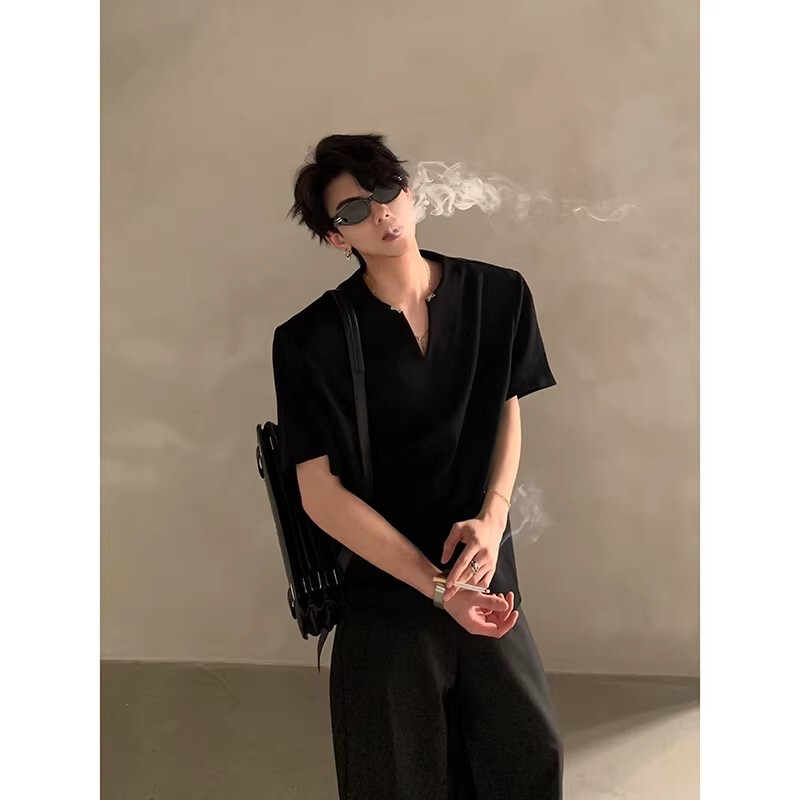 Summer High-End V-Neck T-Shirt with Metal Decoration and Shoulder Pads, Stylish Loose Short-Sleeve Top for Men Summer High-End V-Neck T-Shirt with Metal Decoration and Shoulder Pads, Stylish Loose Short-Sleeve Top for Men