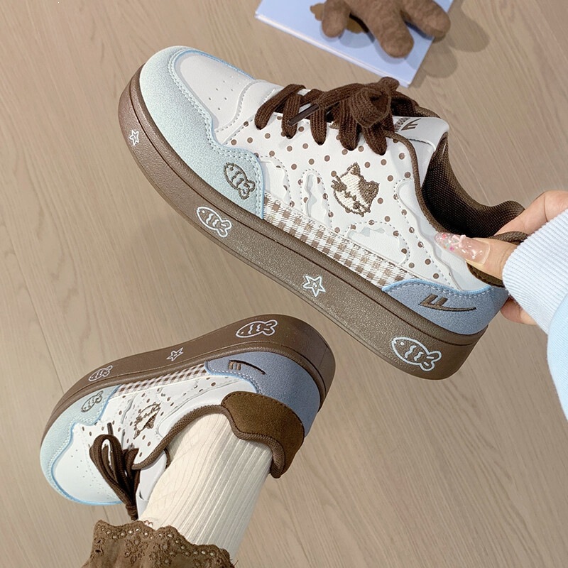 Blue and brown contrast color sneakers with cat and fish prints, thick-soled, height-increasing, cute casual shoes for girls, versatile casual shoes for women