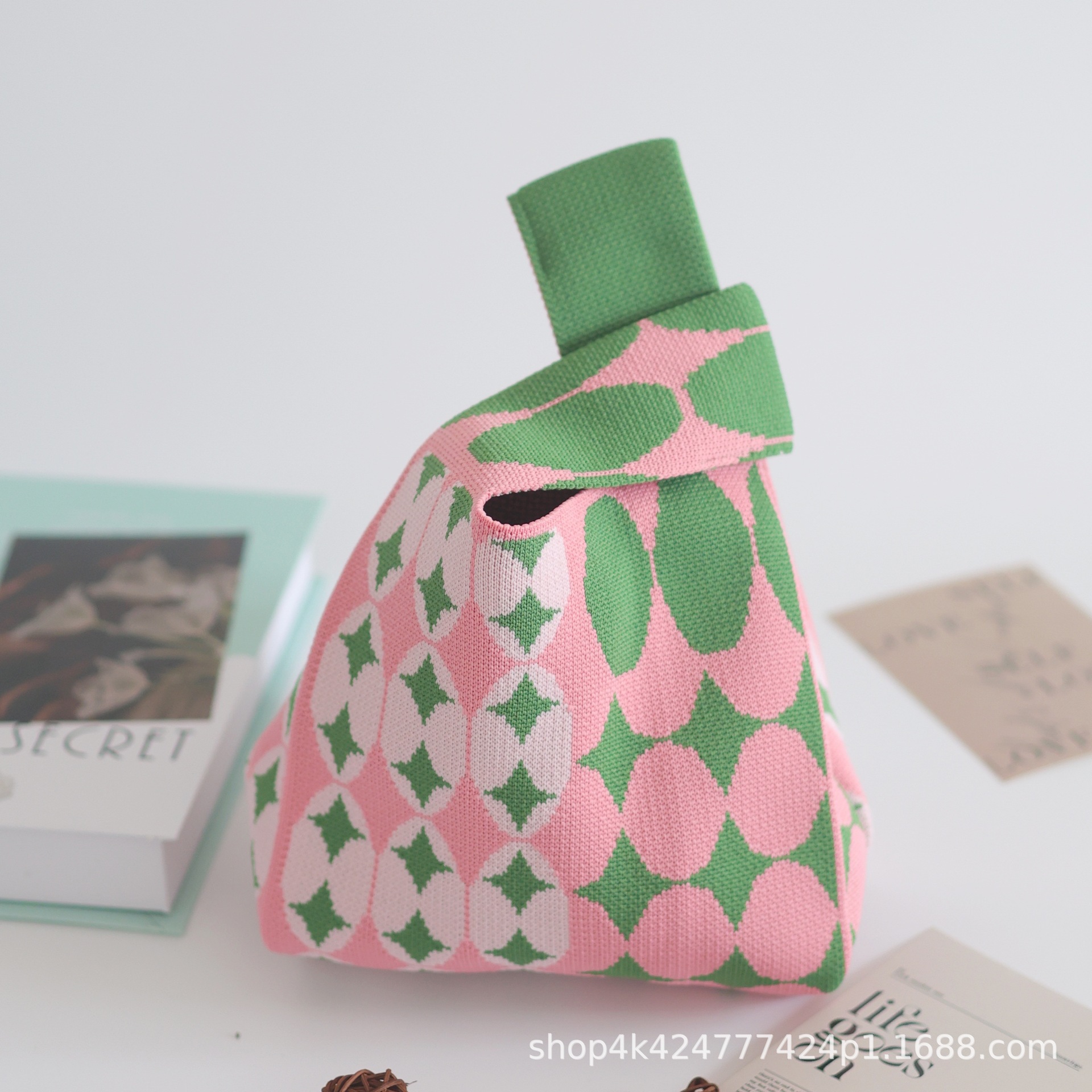 INS bolso de celebridad de Internet bolso de cubo de lana de punto para mujer bolso de mano casual bolso de mano de estilo japonés y coreano bolsa de Almuerzo