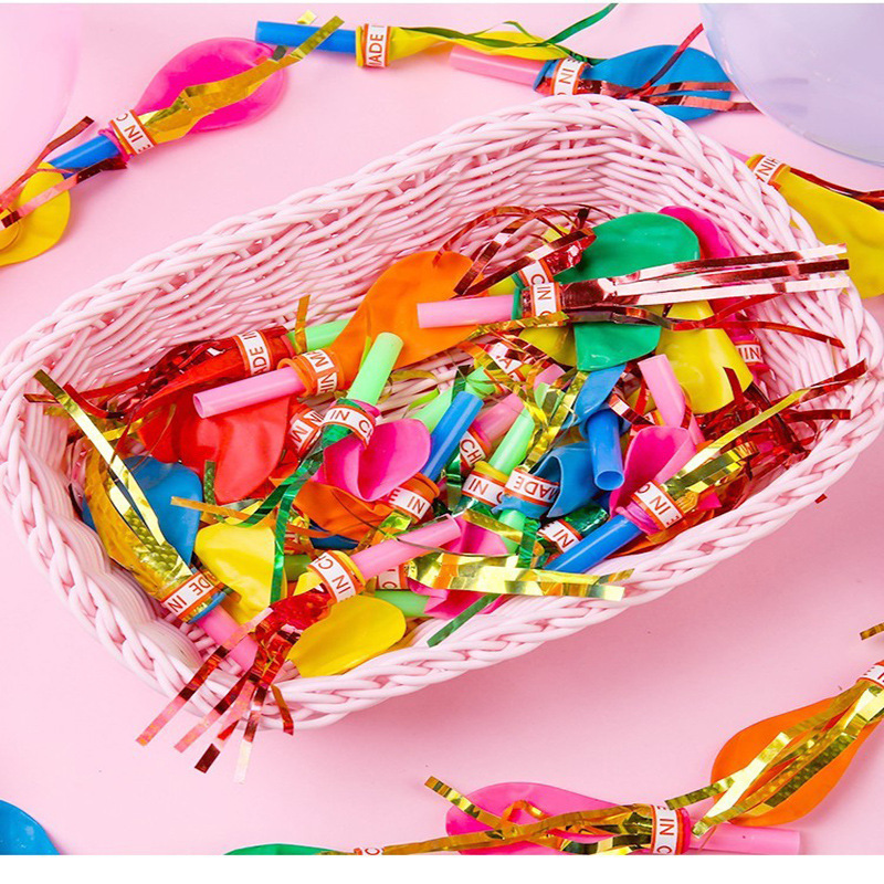 Juguetes al por mayor del mercado nocturno brillante cuadrado colocado en el anillo de puesta en tierra para empujar el parque de regalos de la cabina