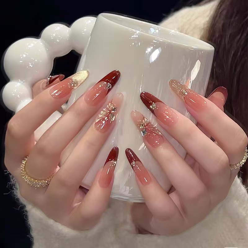 Año Nuevo mariposa roja usa parches de uñas falsas fabricantes de uñas al por mayor de pestañas de uñas explosivas largas