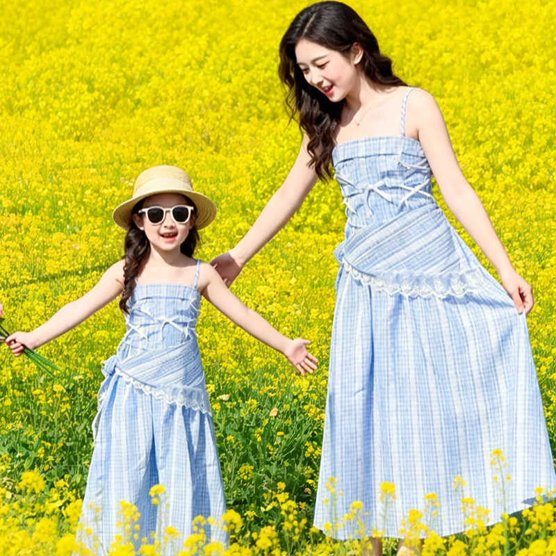 Parent-child matching set, dopamine-infused little dress, 2026 new style, summer beach princess dress, plaid shirt, couple outfit.