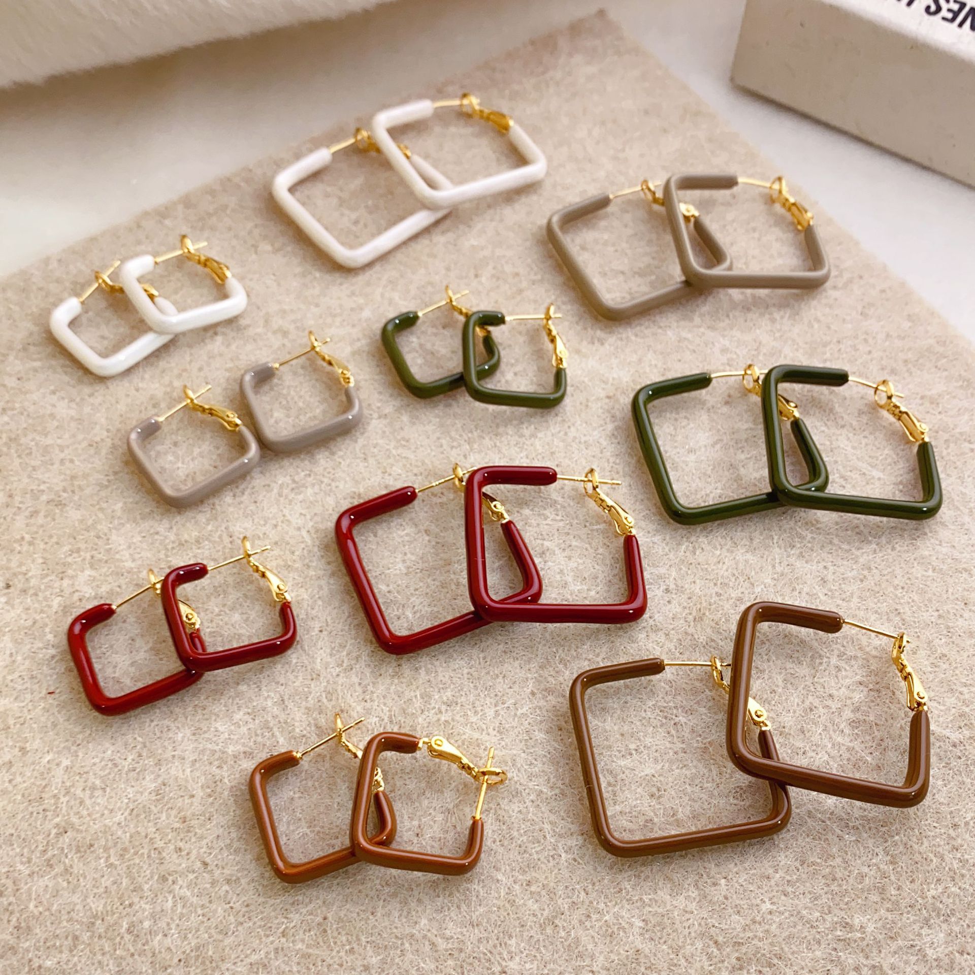 Copper Gold-Plated European and American Geometric Square Enamel Drip Glaze Earrings for Women, New Simple and High-End Fashion Hoop Earrings