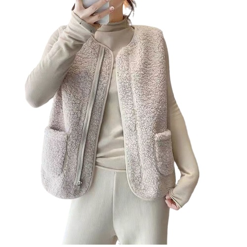 Cozy Wool Fleece Vest for Spring, Insulated Women's Faux Fur Outerwear, Fashionable and Versatile