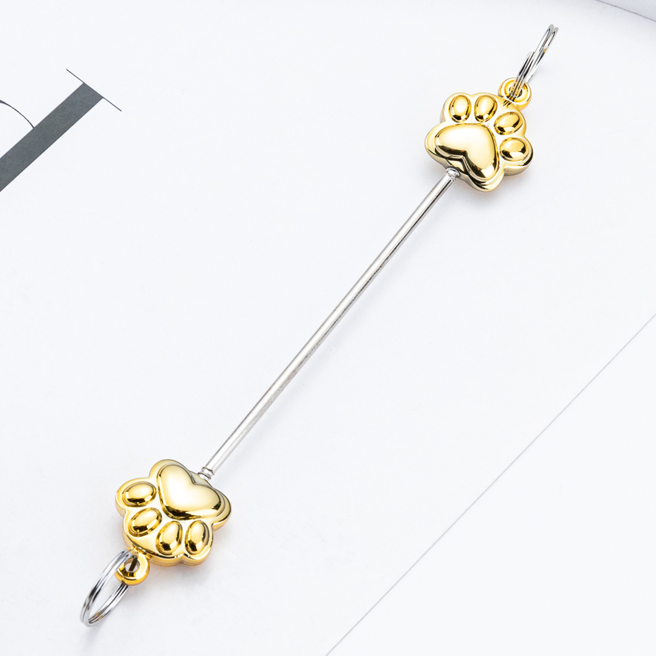 Nuevo DIY cuentas de garra de gato colgante de cuentas de mano creativo accesorios de llavero cuentas de metal cuentas de poste