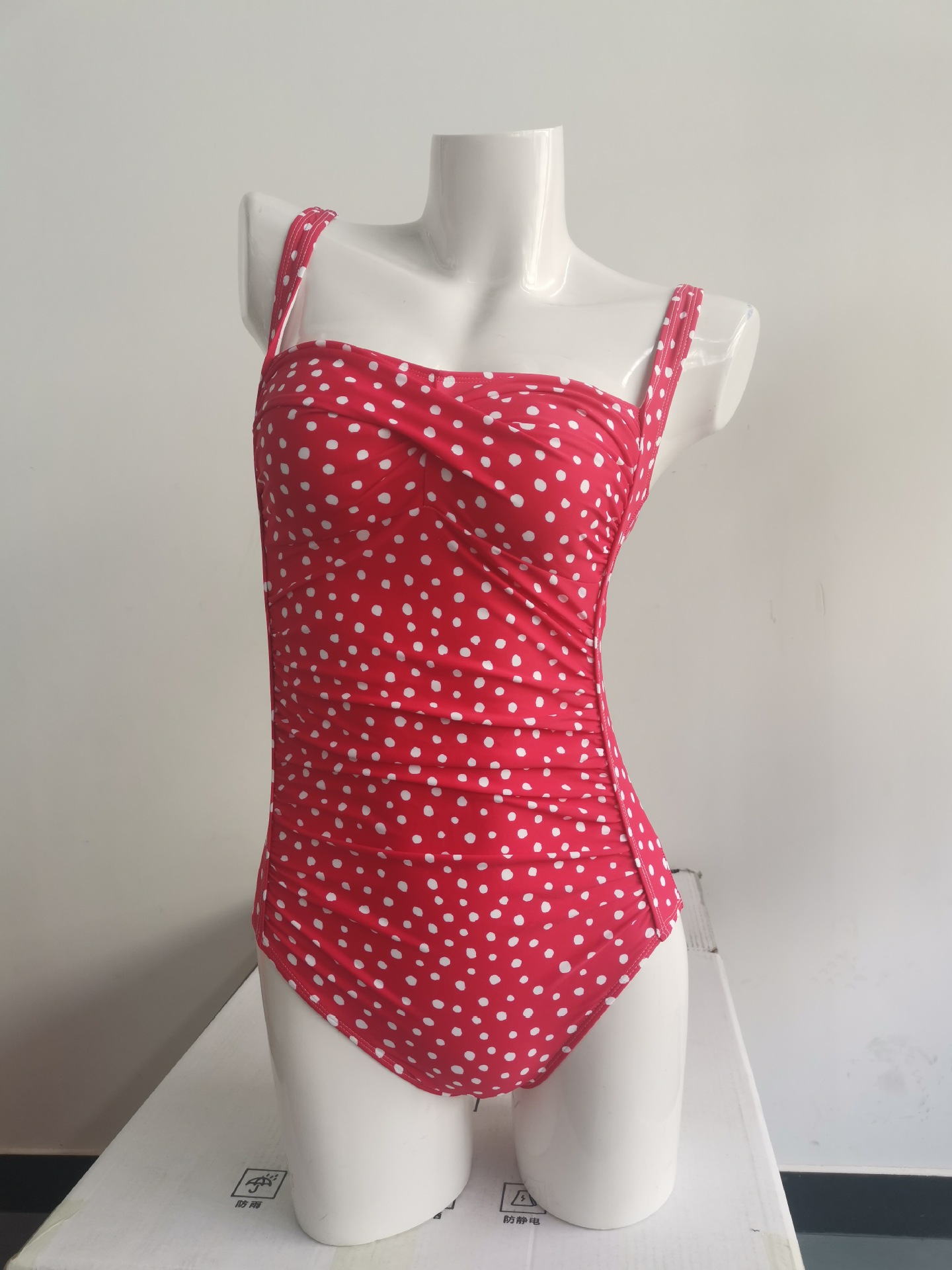 ����ѷ�羳�¿�����Ӿ��Ů �Ը�ӡ����������Ӿ������������Ӿ��