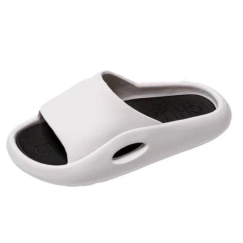 Men's Thick-Soled Slippers with a Trendy Korean Style for Summer, Fashionable, Versatile, Comfortable, Non-Slip Home Slippers