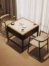 ����ʽʵľ�������ÿ������������������������Ҷ�����Χ����