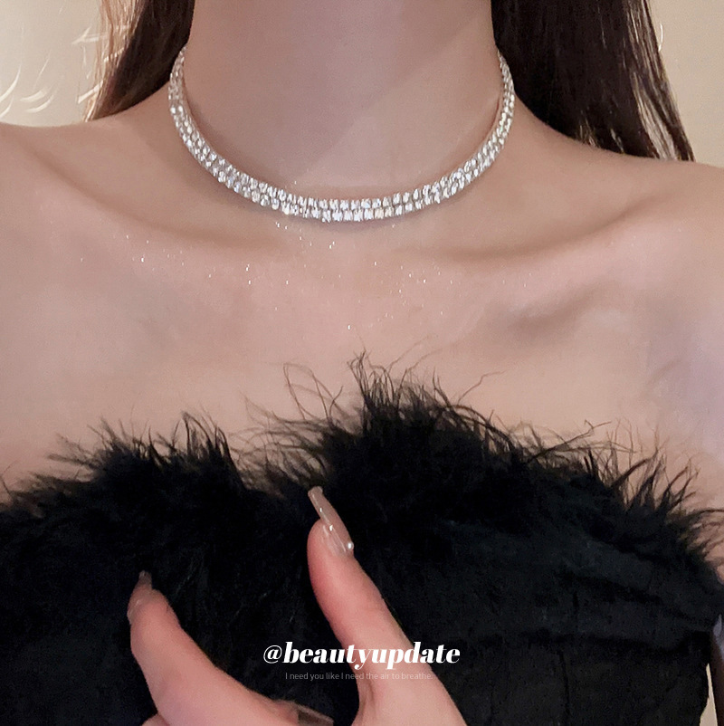 Francés Retro Luz estilo de lujo diseño collar incrustado de diamantes nicho alto sentido nuevo collar de moda elegante temperamento collar