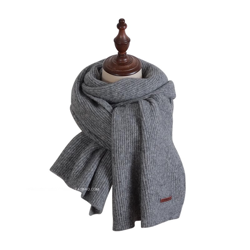 Light gray scarf
