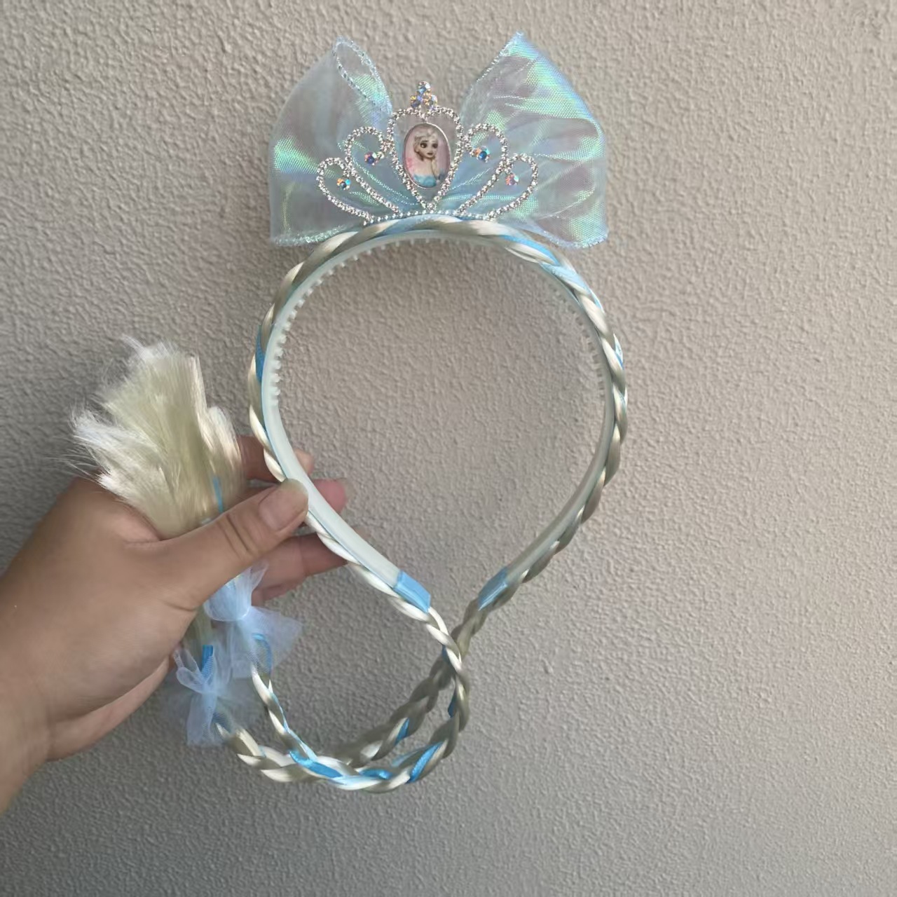 高端儿童公主皇冠披纱发箍不粉舞会装扮生日头纱精致厂家