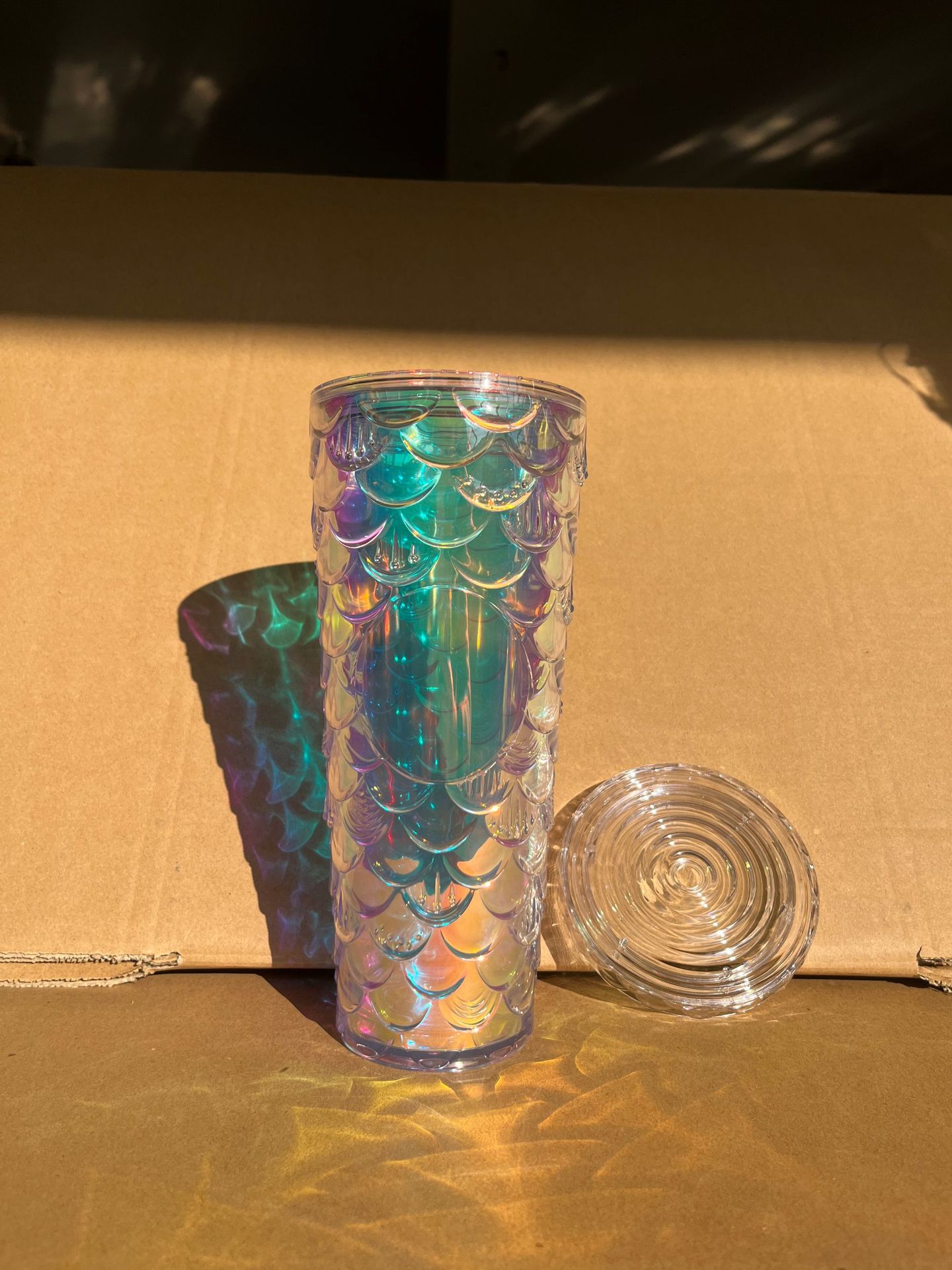 跨境榴莲杯幻彩渐变塑料鱼鳞杯大容量毛毛虫杯双层塑吸管杯