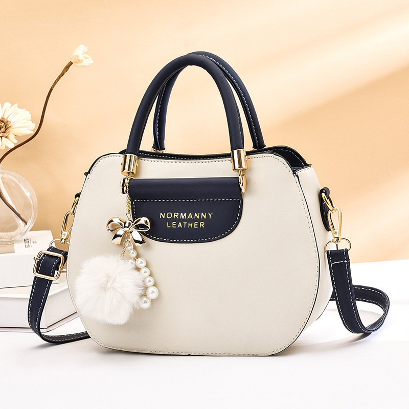 Internet Celebrity Fashion Bag 2025 New Trendy Spring Contrasting Color Handbag Women's Single Shoulder Quilted Armpit Bag Dropshipping